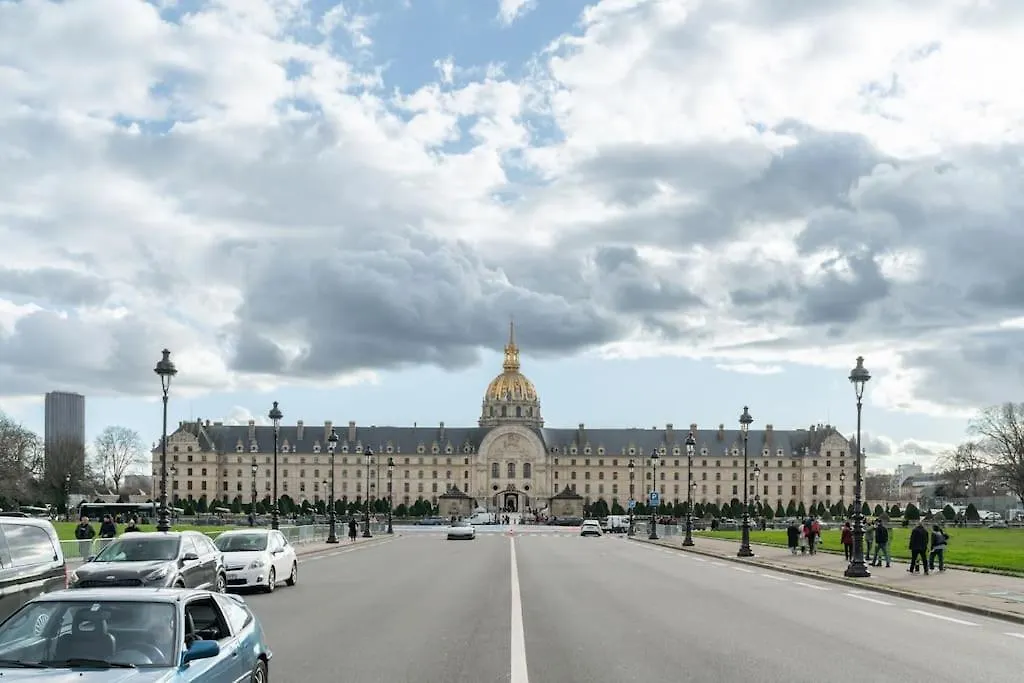 Apartment Luxe Au Centre Des Invalides Paris